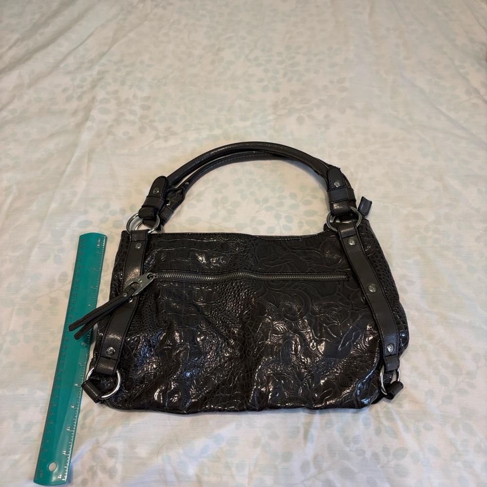 Relic Brand Gray Purse with Rose Design